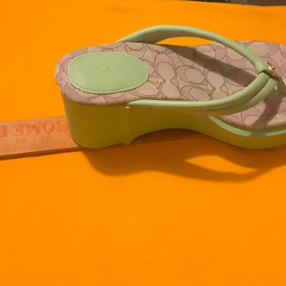 Coach Pistachio (Green) Platform Wedge Flip Flops Size 9, NWT - Picture 13 of 16
